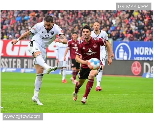 圣保利与雷根斯堡的激烈对决谁能笑到最后分析比赛关键因素与球员表现 圣保利与雷根斯堡的激烈对决谁能笑到最后分析比赛关键因素与球员表现